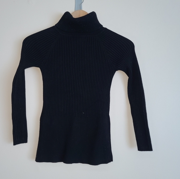 Yuna ribbed Turtleneck size small black. - Picture 5 of 9